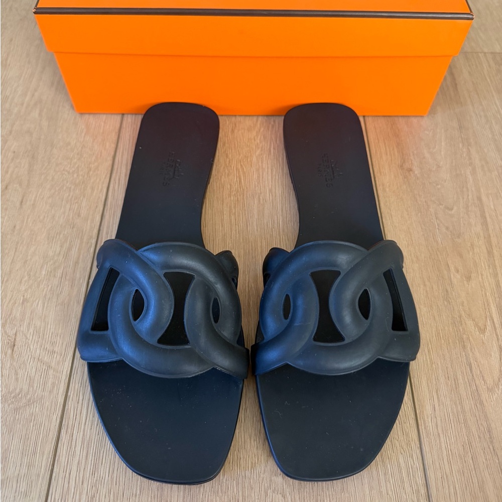 Hermes Aloha Black Rubber Sandals